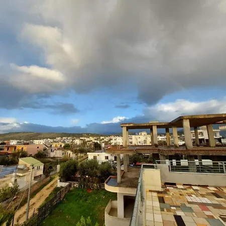 Meow Rooftop Apurrtment Alloggio in famiglia Ksamil