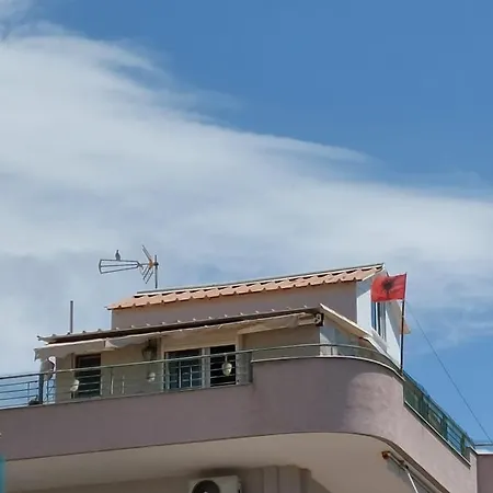 Meow Rooftop Apurrtment * Ksamil